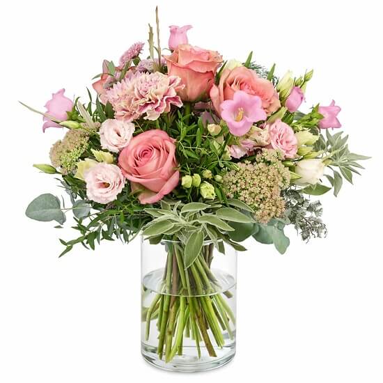 Affinität – pastel bouquet in pink and peach, flower delivery Geneva